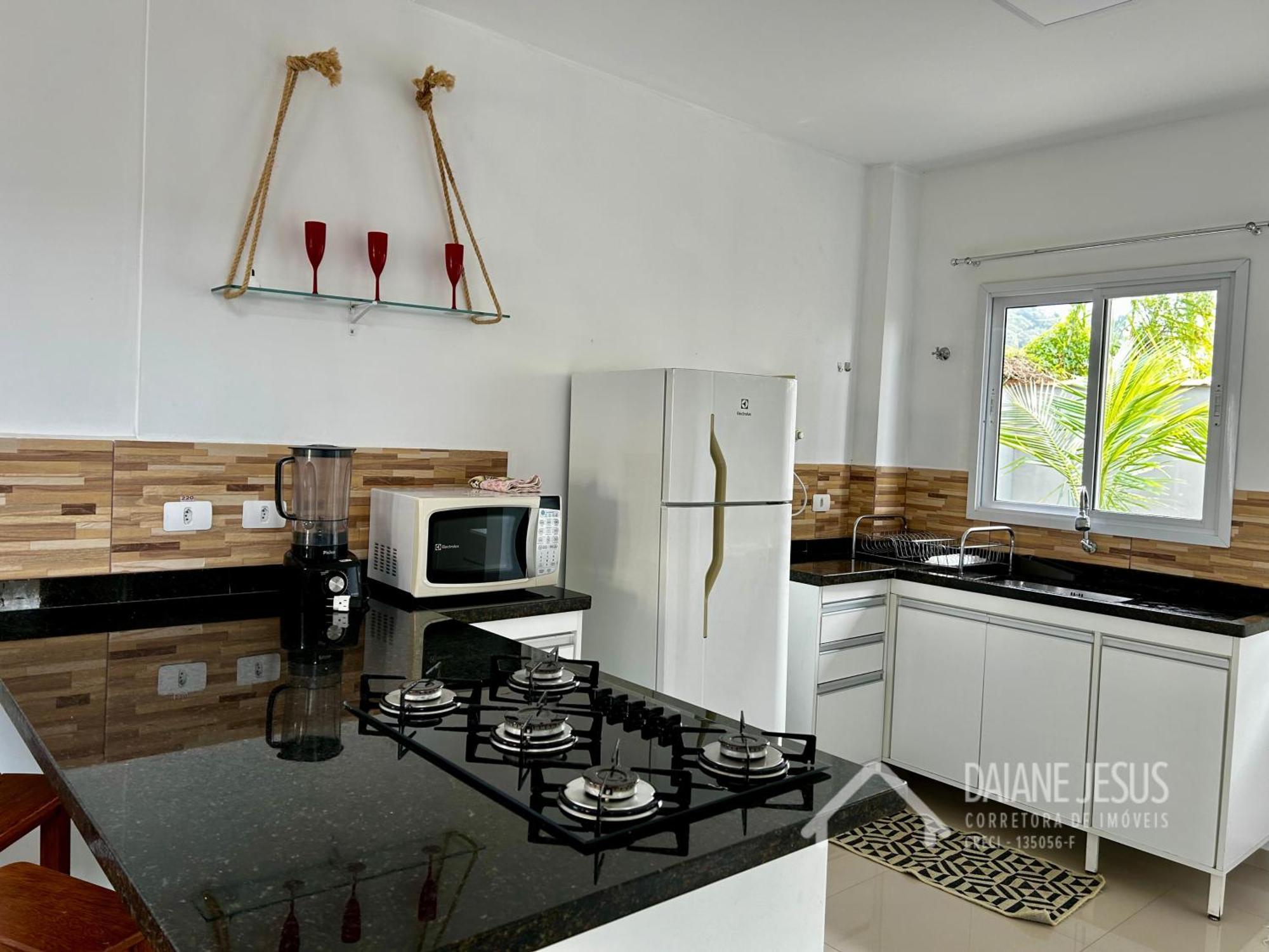 Casa de férias Sobrado Com 4 *